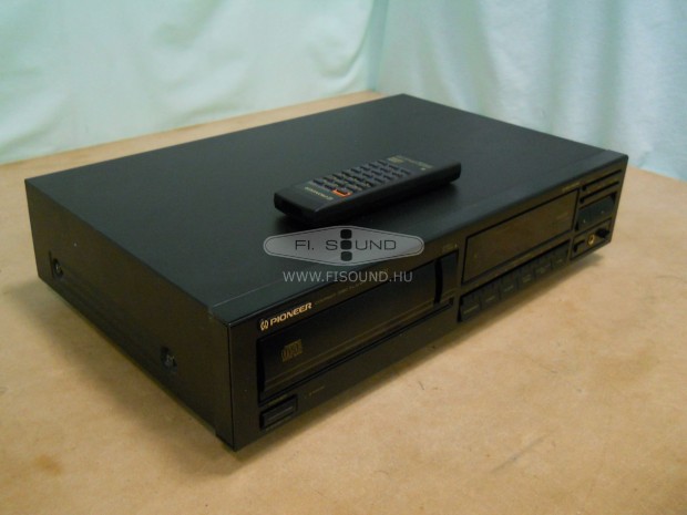 Pioneer PD-201 ,1 lemezes CD lejátszó távirányítóval