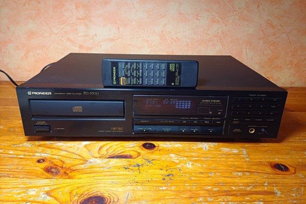 Pioneer PD-5700 asztali CD-lejtsz 1992-bl