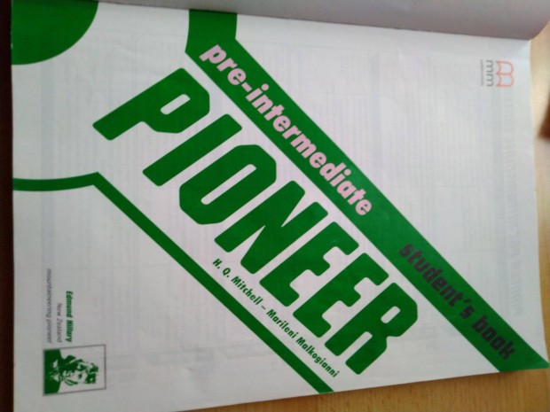 Pioneer Pre-intermediate Students Book