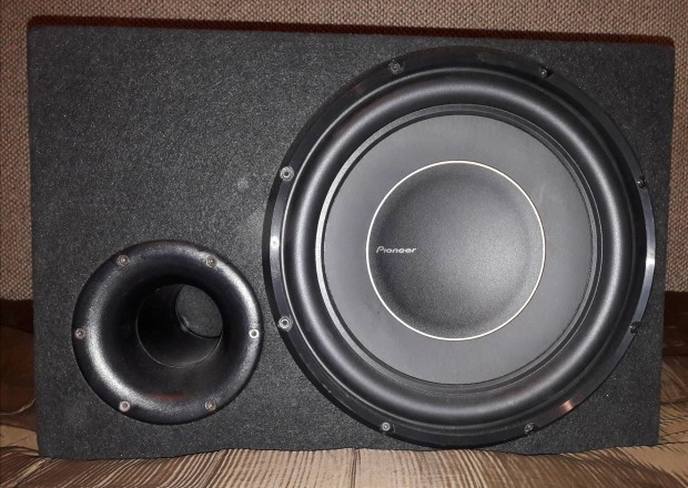 Pioneer TS-D12D2 Mélynyomó és Crunch GTi1500 Erősítő!
