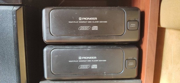 Pioneer cdx-m30 cd tár 