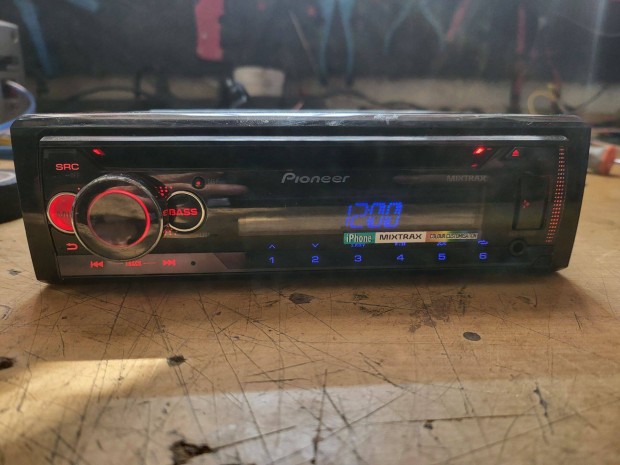 Pioneer deh-s220ui fejegysg (usb, aux, cd)