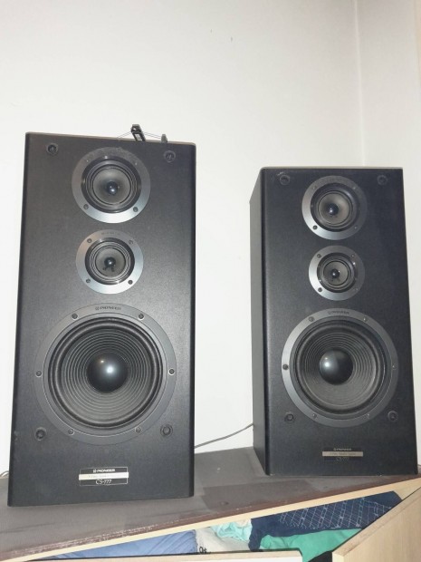 Pioneer hi-fi torony eredeti hangszórókkal eladó.