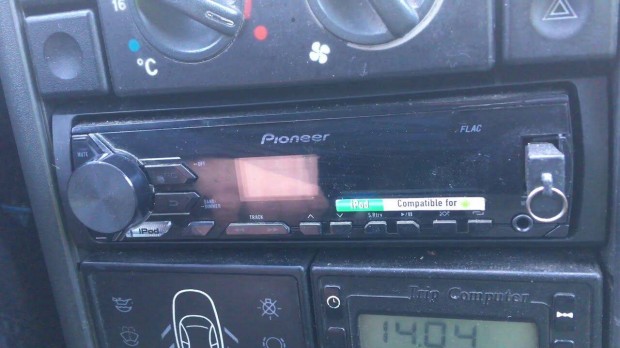 Pioneer mvh190ui fejegység, autó rádió