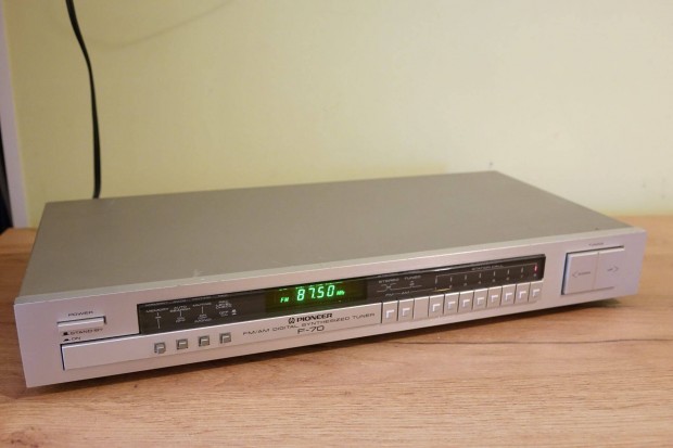 Pioneer tuner F 70