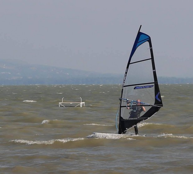Pirate Custom Sailboards Windsurf + 2 vitorla 6,0 és 4,8 m2 + Boom