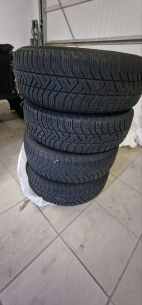 Pireli 185/65/15 felnivel opel corsa 