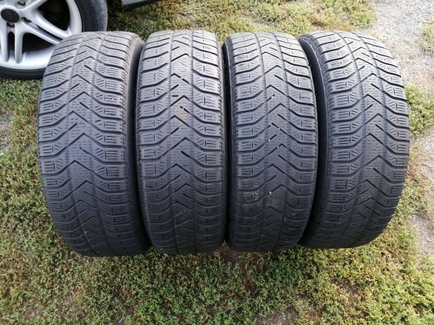 Pirelli 185/55 R15 tliek