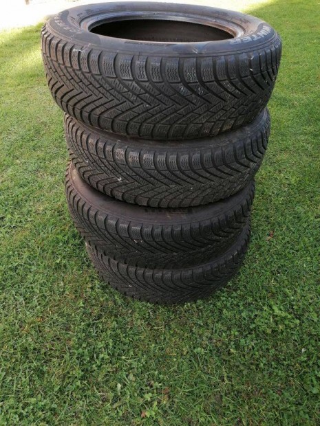 Pirelli 185/65R15 téligumi garnitúra