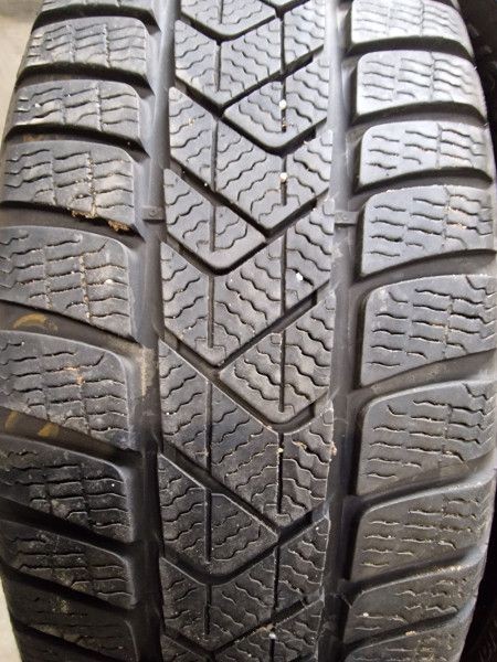 Pirelli 205/60R16 SOTTOZERO3 6-6.5mm DOT19 hasznlt gumi HG13490 tl