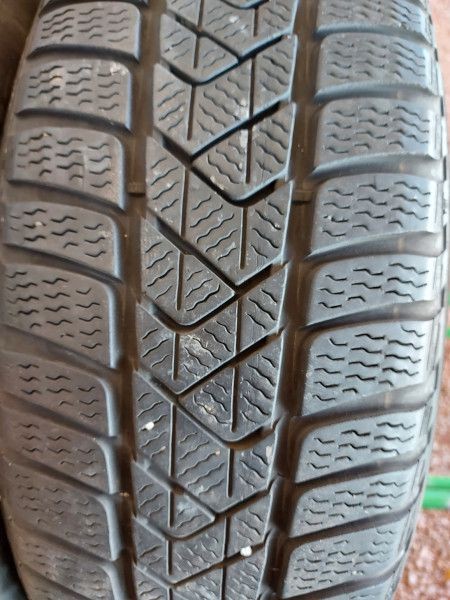 Pirelli 205/60R17 SOTTOZERO3 5-6mm DOT15 hasznlt gumi HG8905 tli