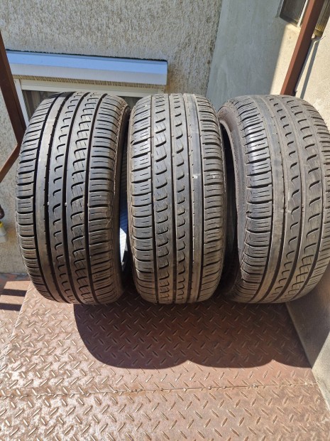 Pirelli 225 45 17 nyri gumi