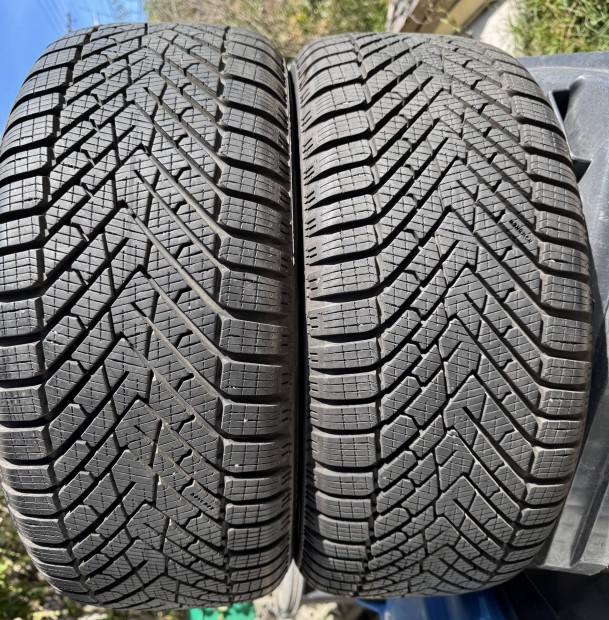 Pirelli 225/45 r17 tli gumiabroncs