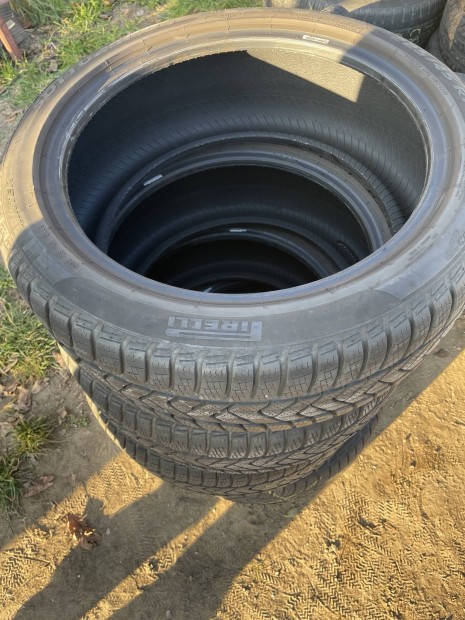 Pirelli 225/45 r18