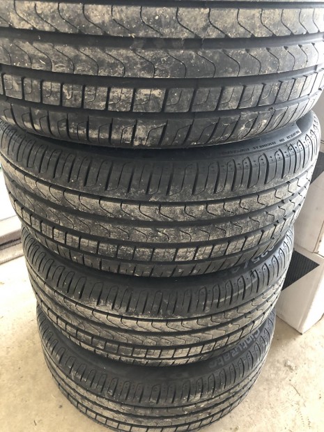 Pirelli 225/45r17 225/45 r17 nyarigumi garnitúra