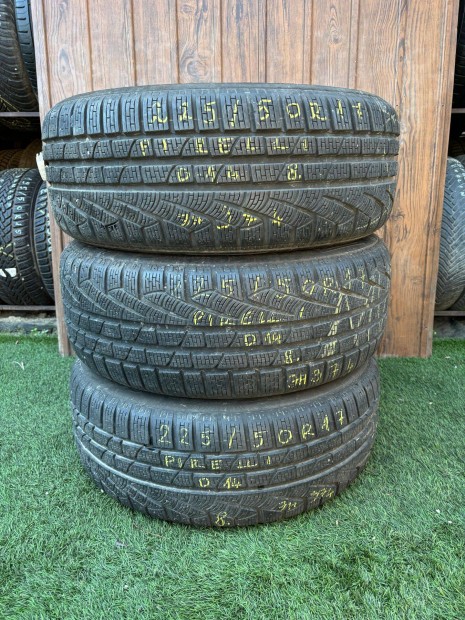 Pirelli 225/50 R17 8mm 2014-es Tli Gumiabroncs 3db #374