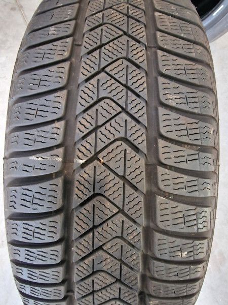 Pirelli 225/60R17 SOTTOZERO3 5-6mm DOT22 hasznlt gumi HG13540 tli