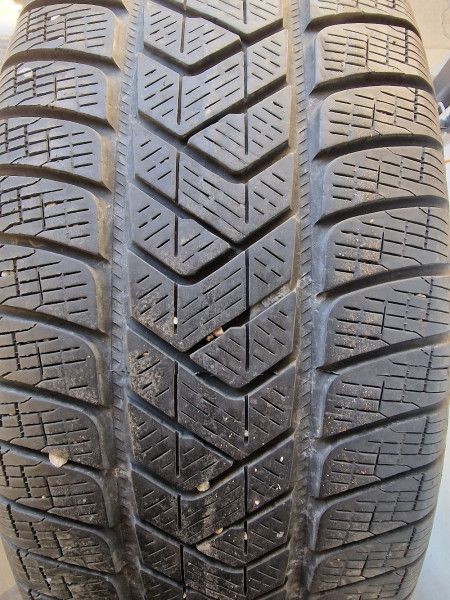 Pirelli 235/55R18 SOTTOZERO3 5.5-6mm DOT21 hasznlt gumi HG13453 tl