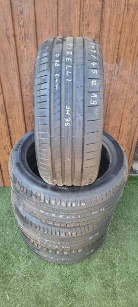 Pirelli 245/45 R19 6mm 2018-as Nyári Gumiabroncs 4db #76