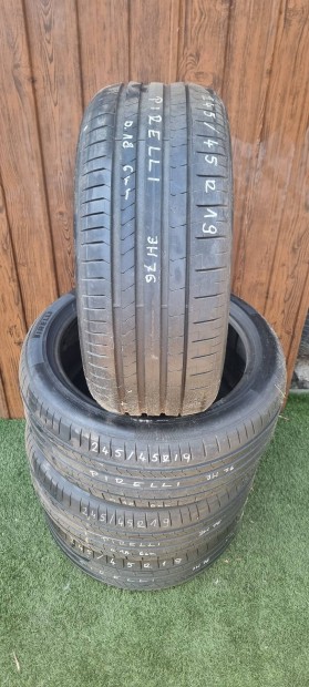 Pirelli 245/45 R19 6mm 2018-as Nyri Gumiabroncs 4db #76