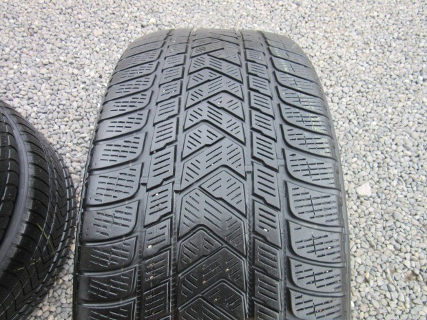 Pirelli 275/45 R21 és 315/40 R21 Téli gumi eladó