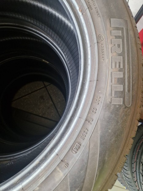 Pirelli 4 évszakos 275/50 r20