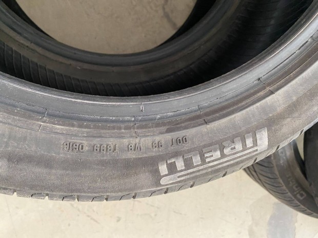 Pirelli Abroncsok 235/45 R18