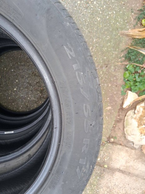 Pirelli Cintauro P7 gumi elad 215/55R17