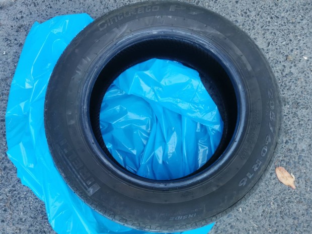 Pirelli Cinturato p7 205/60/ R16 nyári gumi eladó