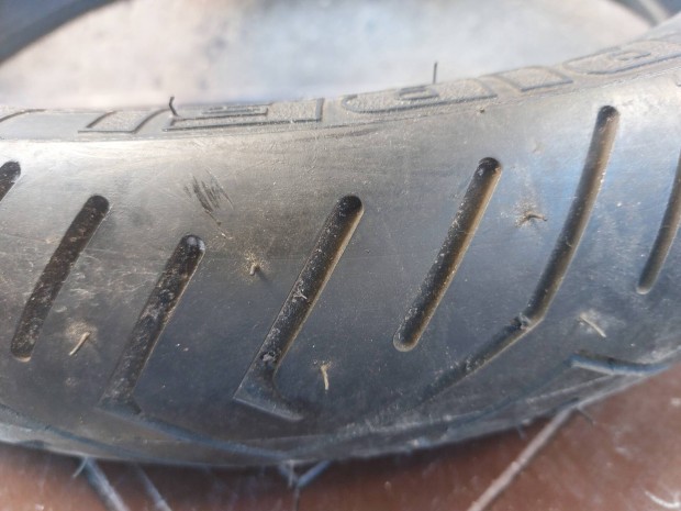 Pirelli MT 75  100/80-16  Robog kls gumi.