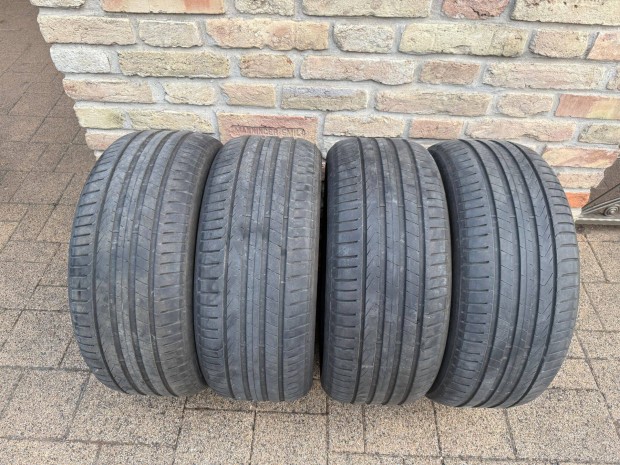 Pirelli P7 Cinturato 245/45R18 96 W használt 4 db-os szett eladó