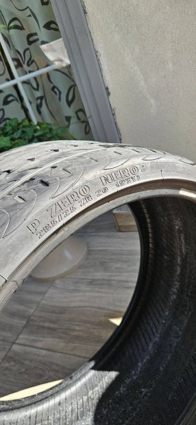 Pirelli P Zero Nero 285/25 R20 nyrigumi elad