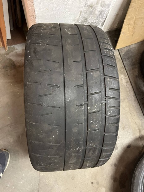 Pirelli P Zero Trofeo semi slick Gumik 305/30R20