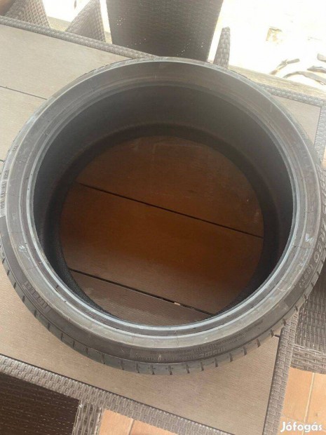 Pirelli P zero 235/35 zr20 jó állapotú gumi 1 darab posta megoldható