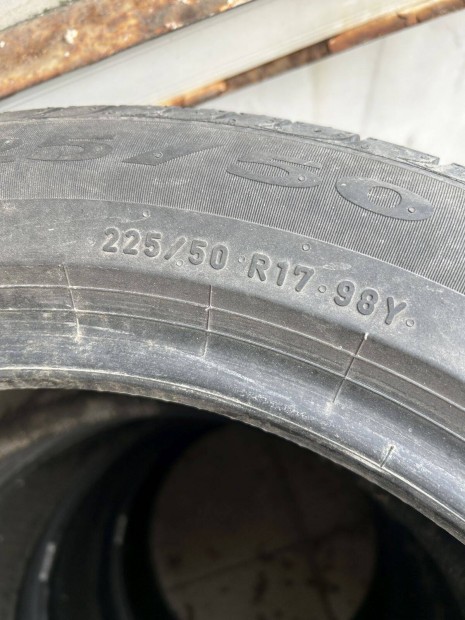 Pirelli Powergy 225/50 R17