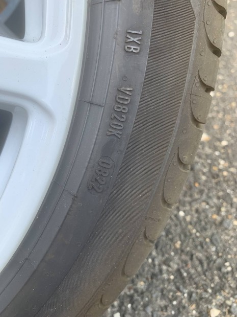 Pirelli Powergy 245/40 R18