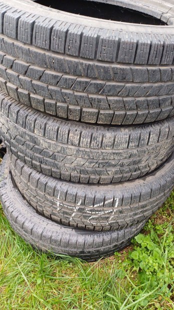 Pirelli Scorpion Ice and Snow tligumi 225/65 R17