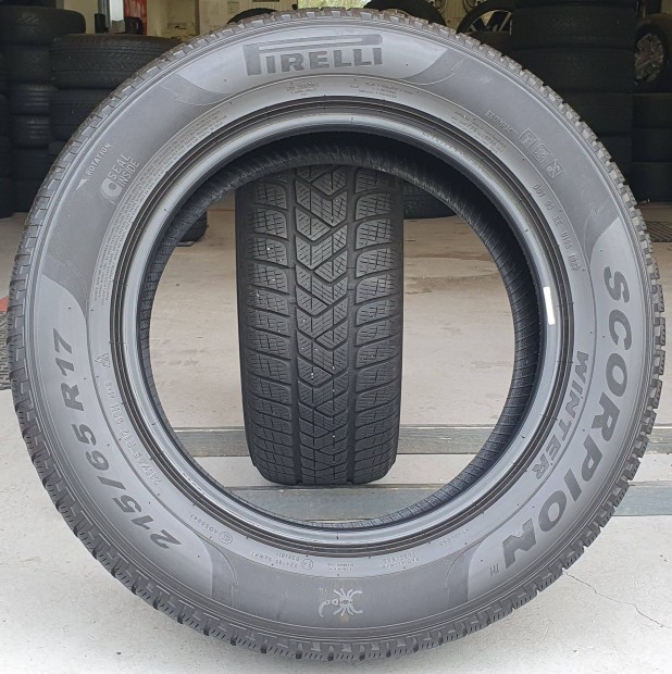 Pirelli Scorpion Winter 215/65 R17 tli gumi 2db /T179