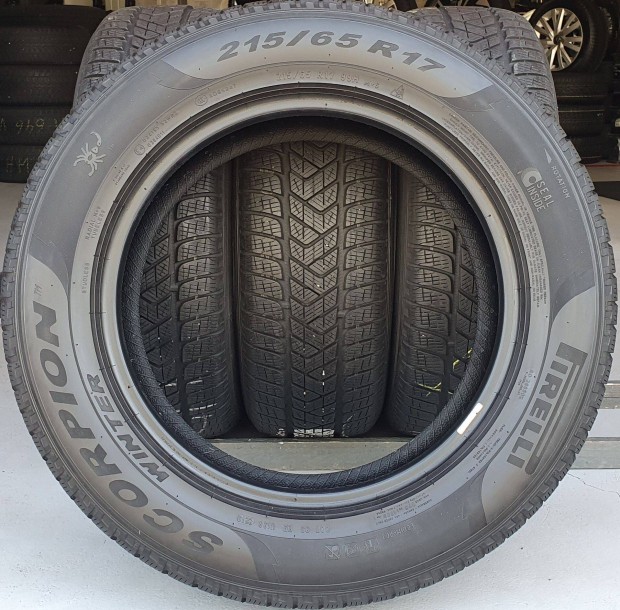 Pirelli Scorpion Winter 215/65 R17 tli gumi 4db /T162