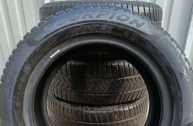 Pirelli Scorpion Winter 265 50 R19 téligumi garnitúra eladó