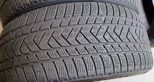 Pirelli Scorpion Winter 275/45 R21 315/40 R121 téli gumik 2+2db