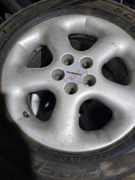 Pirelli Scorpion k�peny k�nny�f�m felnivel