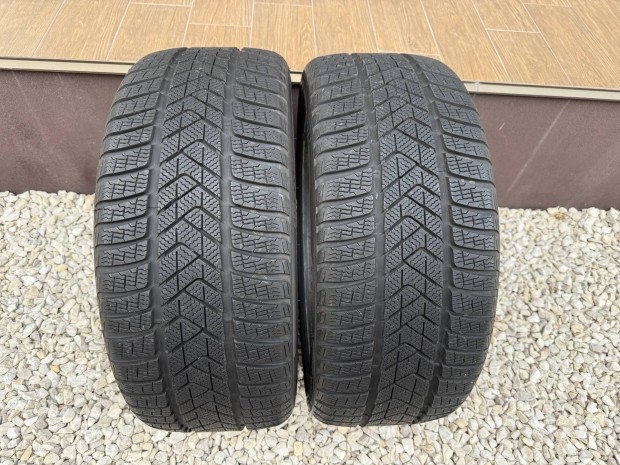 Pirelli Sottorezo 3 teligumik 235 35 R20 Tesla