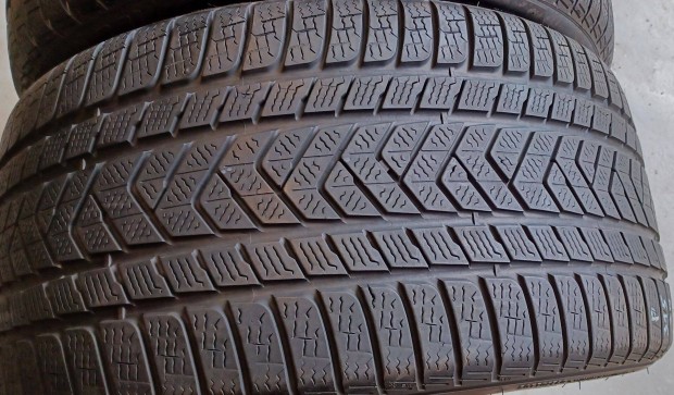 Pirelli Sottozero3 Winter 315/30 R21 téli gumik 2db