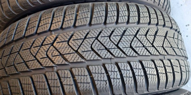 Pirelli Sottozero3 Winter MO 225/45 R18 téli gumik 4db