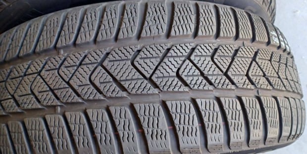 Pirelli Sottozero3 Winter MO 225/55 R17 téli gumik 2db