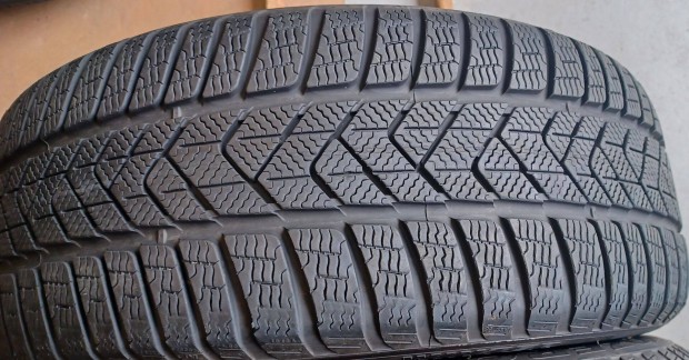 Pirelli Sottozero3 Winter MO 245/45 R18 tli gumik 2db.7mm