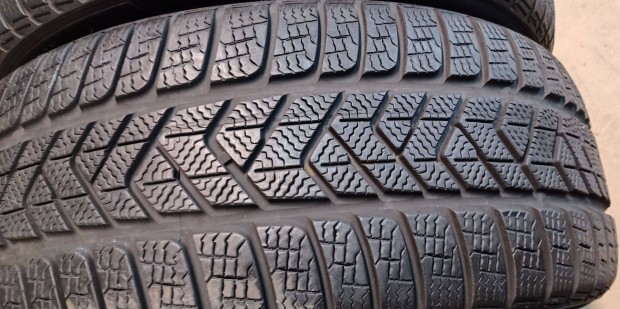 Pirelli Sottozero3 Winter MO 245/45 R19 téli gumik 4db