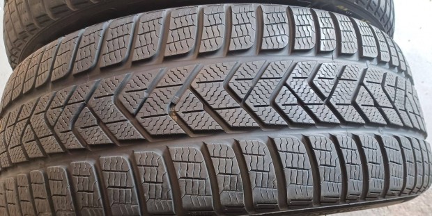 Pirelli Sottozero3 Winter MO 255/45 R19 tli gumik 2db