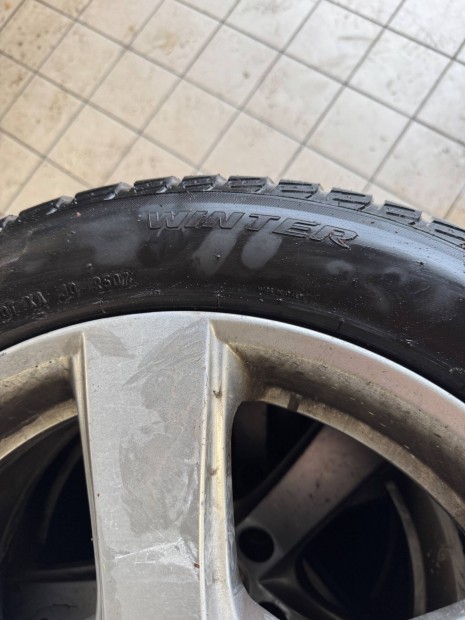 Pirelli Sottozero 225/55 R17 téli gumi alufelnivel 4 db